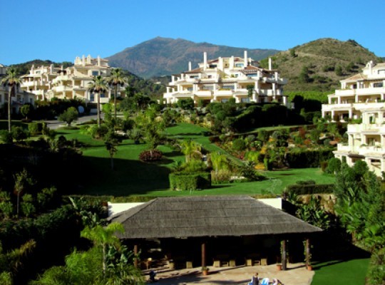 Apartment for sale in Benahavis, Malaga