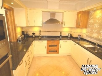Te Koop: Appartement In Centraal.. - 2