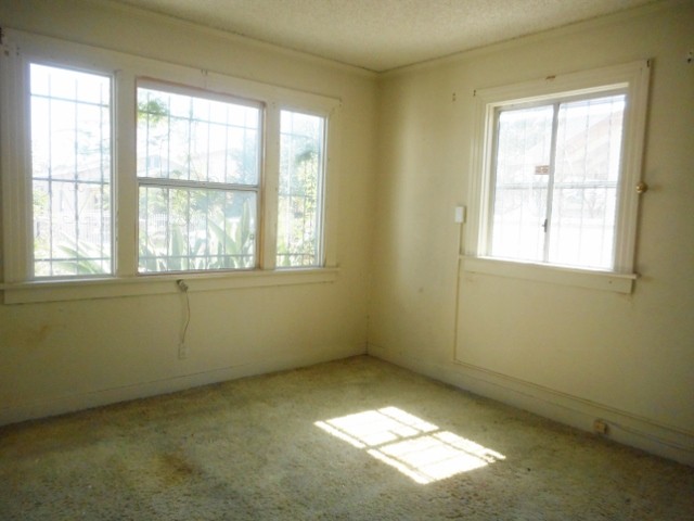1234 E 69th St Los Angeles, CA, 90001..