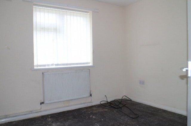 1 Bedroom Flat to rent, Kirkby -.. - 2