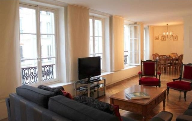 2 bedroom Property For Sale: Paris 6th..