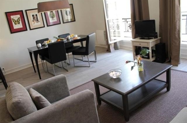 1 bedroom Property For Sale: Paris 4th.. - 2