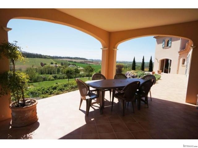 3 Bedroom Detached Villa For Sale - 2