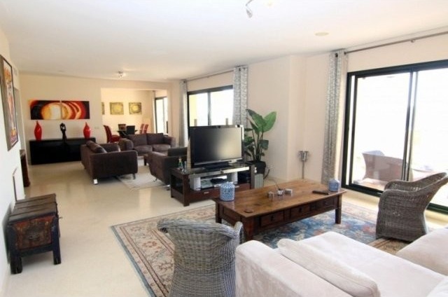 Superb Front Line Golf Duplex Penthouse - 2