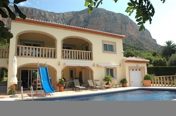 4 Bed 3 Bath Villa Javea 16 - Javea