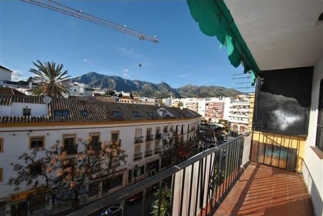 2 Bed Apartment for sale in Marbella - 2