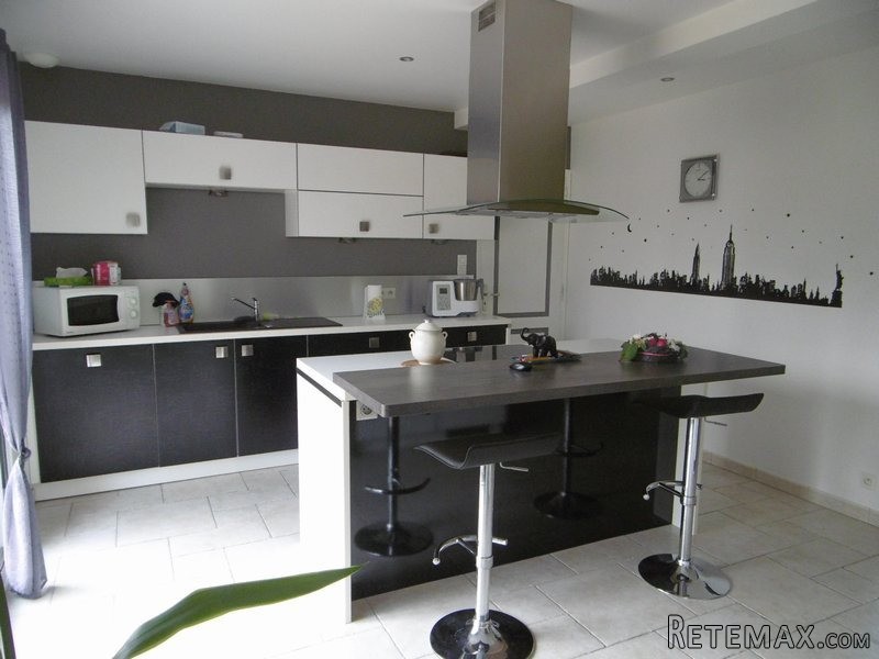 Contemporary House on Nice Plot - 2