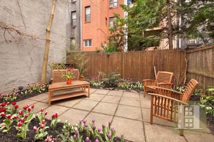 2 bedroom Apartment For Sale: 20 WEST..