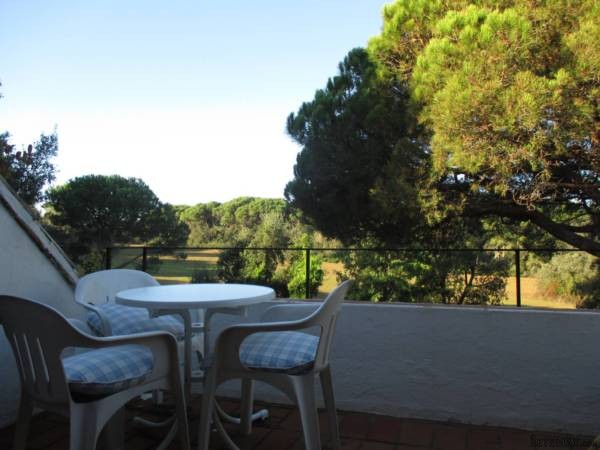 APARTMENT WITH PARKING, POOL AND..