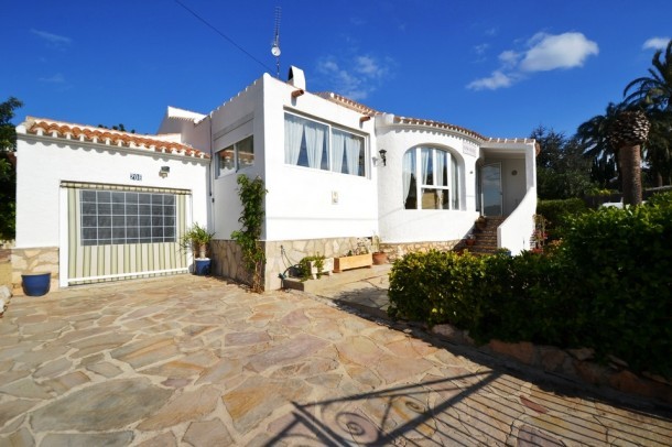 3 Bedrooms 2 Bathrooms Villa In Javea*