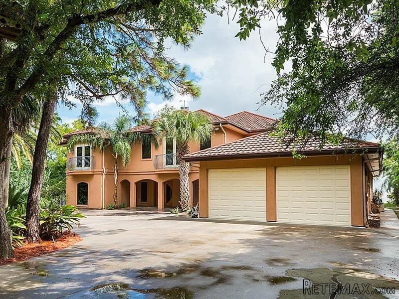 6 bedroom House For Sale: 1307 Kipp.. - 2