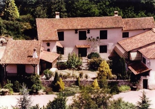 4 bedroom Character For Sale: 63120.. - 2
