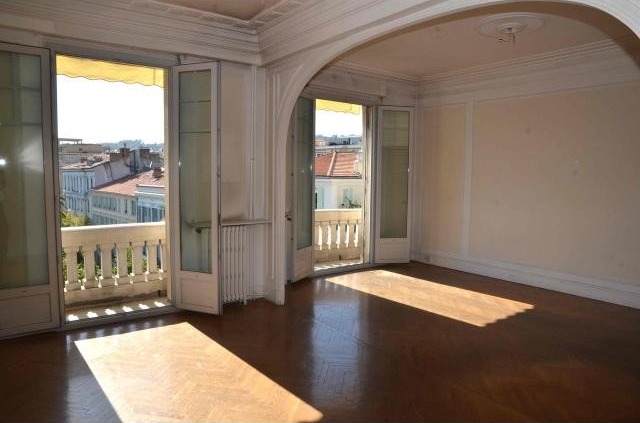 Magnificent three bed apartment in..