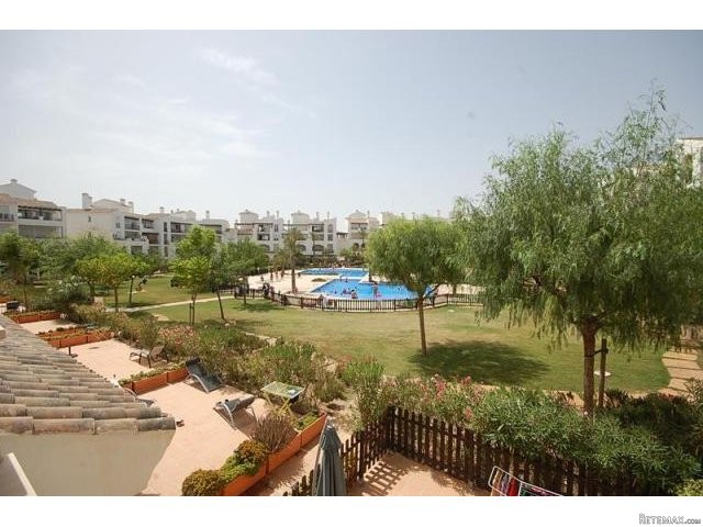 2 bedroom Apartment For Sale: 1st..