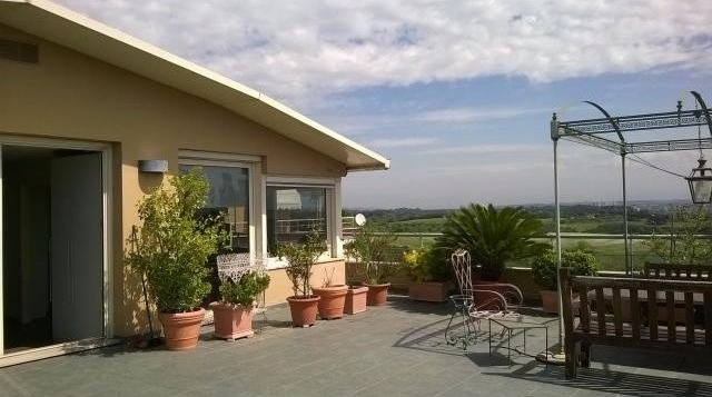 4 Bedrooms - Attic - For Sale - 2