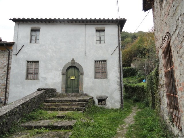 Village/town House - For Sale - North.. - 2