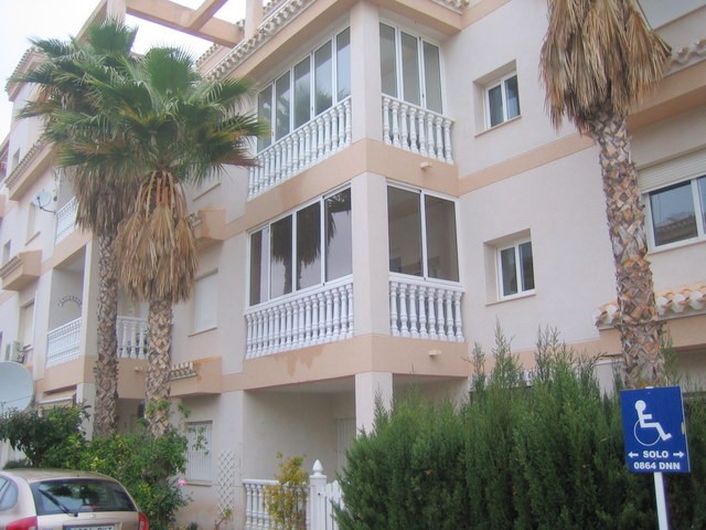 3 bedroom apartment For Sale Playa..