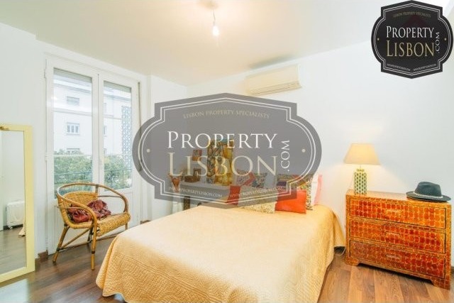 T3 Lisbon Apartment for Sale, Avenida..