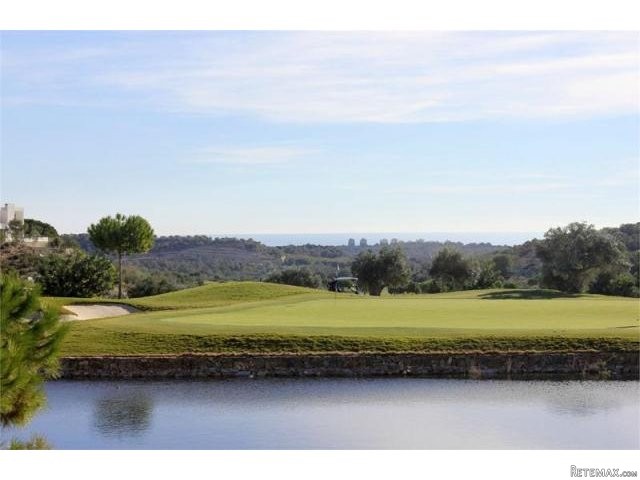 Villa For Sale: Frontline Golf Plots..