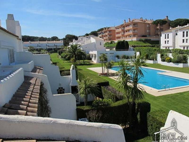Nice terraced house with private garden. - 2