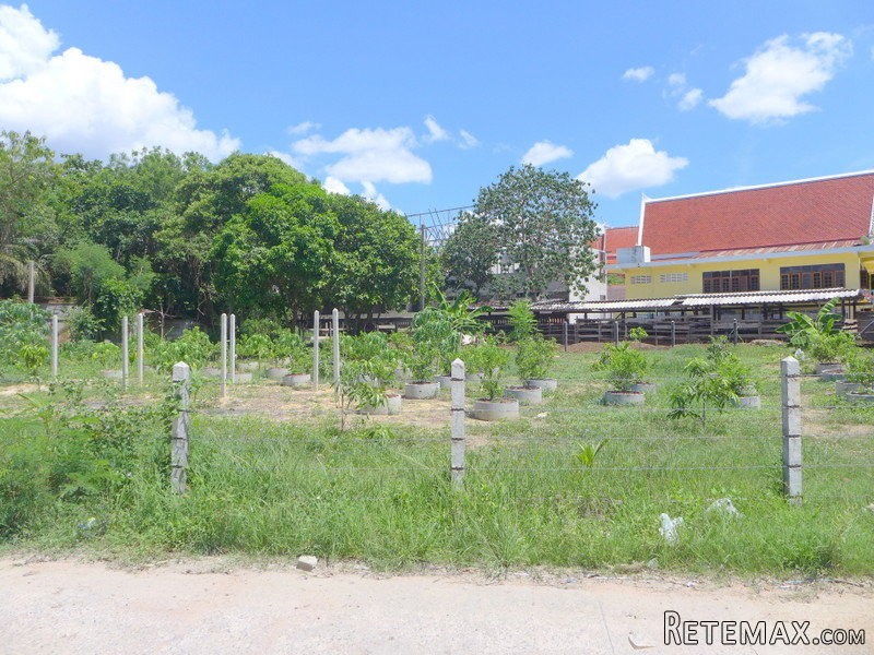 Nearly 1 Rai building plot next to a..