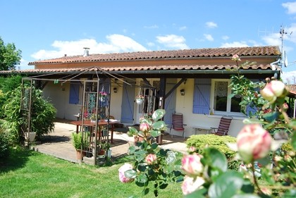 Country property with beautiful garden