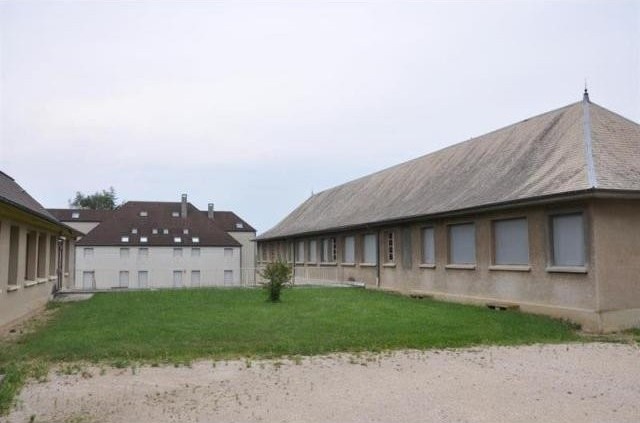 49 bedroom Castle For Sale: 38110 LA.. - 2