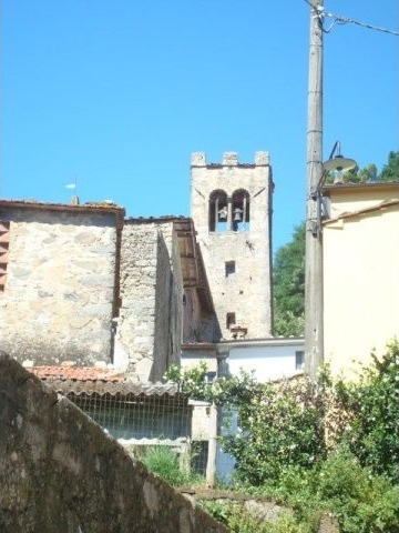 Apartment - For Sale - North of Lucca -..