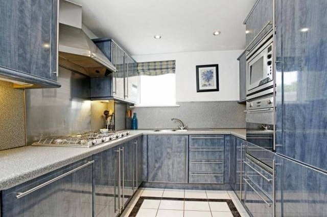 Goswell Road, London EC1V - 2