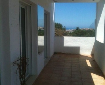 Apartment - Property located on a gated..
