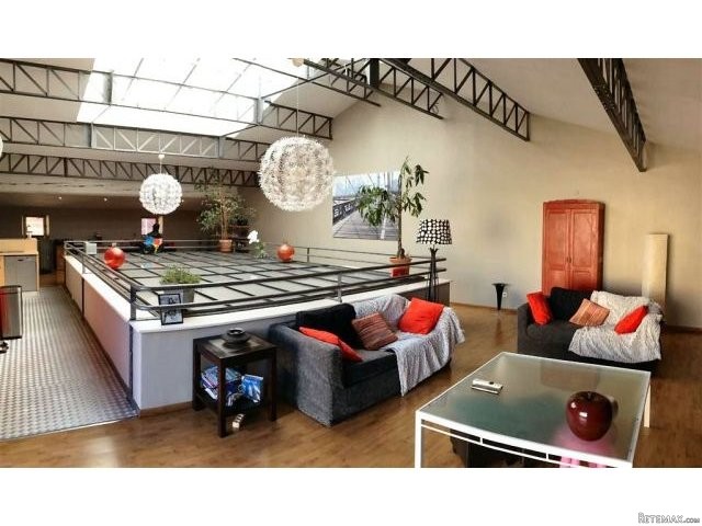 Penthouse In Pezenas, France