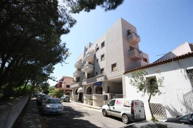 1 Bedroom - Apartment - For Sale