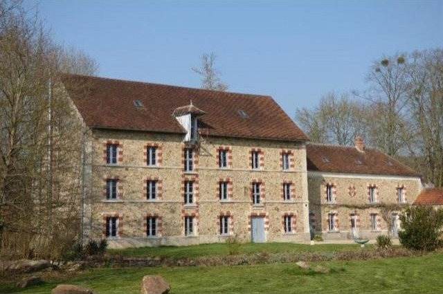 5 bedroom House For Sale: 77320 SEINE..