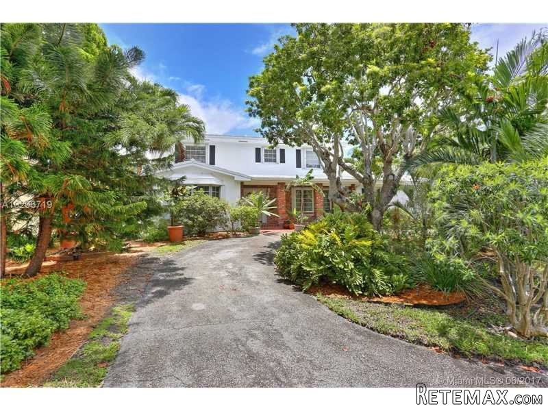 4 bedroom House For Sale: 13010 Miranda.. - 2