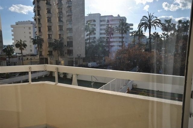 Apartment - Second line beach southwest..
