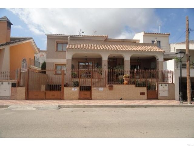 Detached villa for sale 230.000 €..