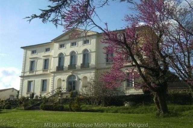 9 bedroom Castle For Sale: 47000..
