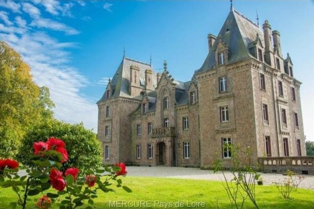 15 bedroom Castle For Sale: 53500 LAVAL - 2