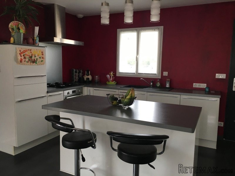 3 Bedroom Villa For Sale With Garden.. - 2