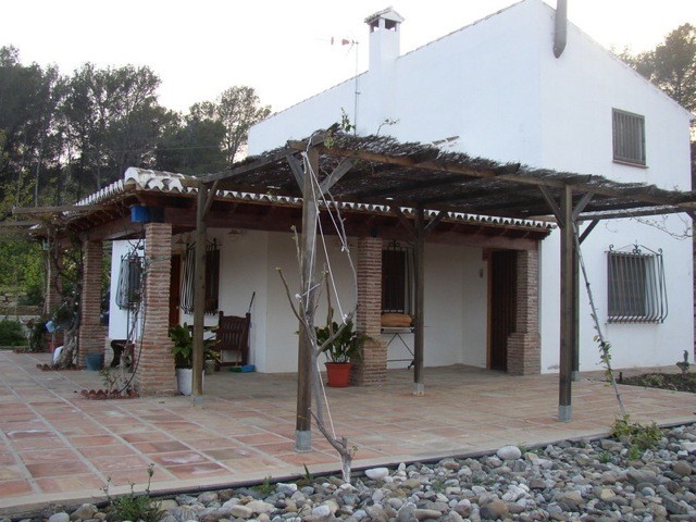 4 Bed Villa for sale in Pizarra
