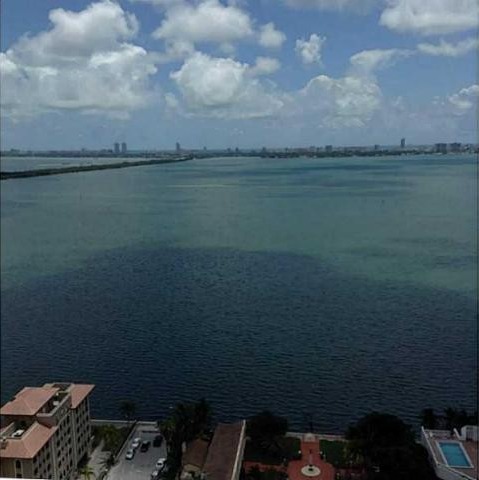 3 bedroom Flat For Sale: 600 NE 27 ST #.. - 2