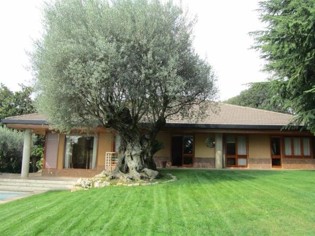 6 bedroom Detached House For Sale:.. - 2