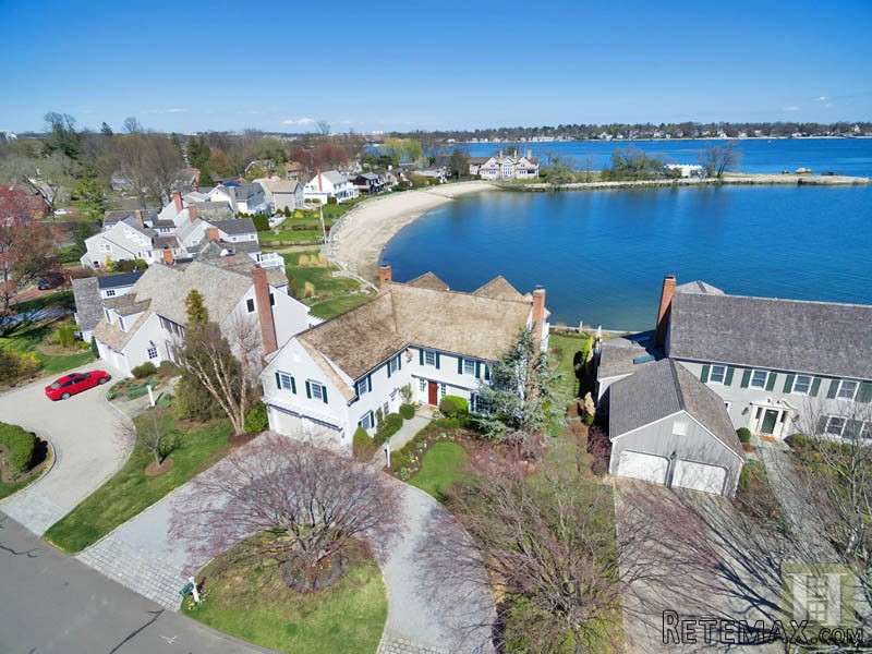 5 bedroom House For Sale: 150 DOLPHIN..