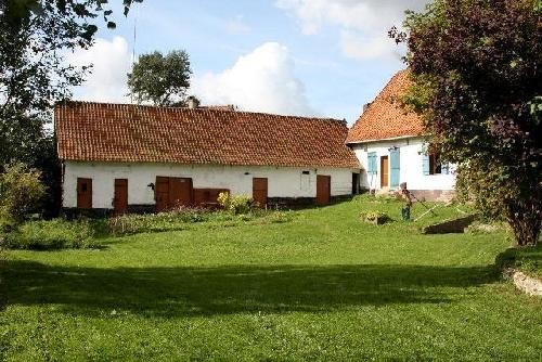 3 Bedroom Farm House For Sale - 2