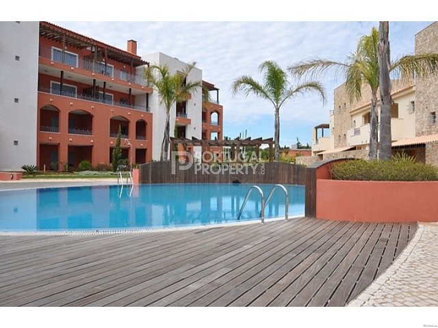 Ground floor quality apartment Victoria..