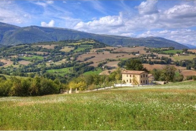5 bedroom House For Sale: Marche.. - 2