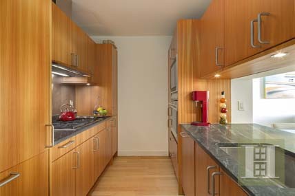 1 bedroom Apartment For Sale: 450 EAST.. - 2