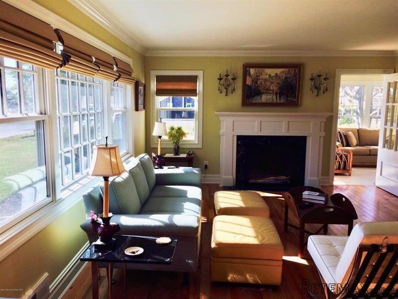 4 bedroom Detached House For Sale: 54.. - 2
