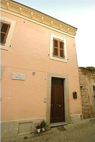 1 Bedroom - Apartment - For Sale