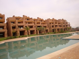 135m2 2 Bed / 2 Bath Apartment -..
